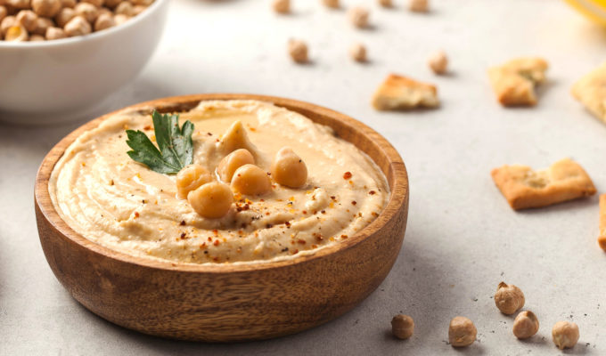 Hummus: la ricetta tradizionale e le varianti con legumi